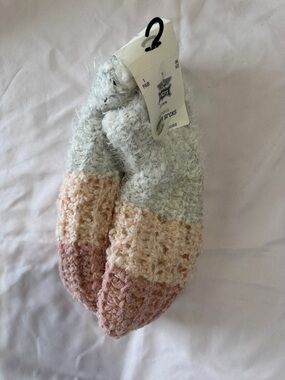 Cozy Women's Knit Fluffy Winter Socks - Pink, Cream & Light Gray